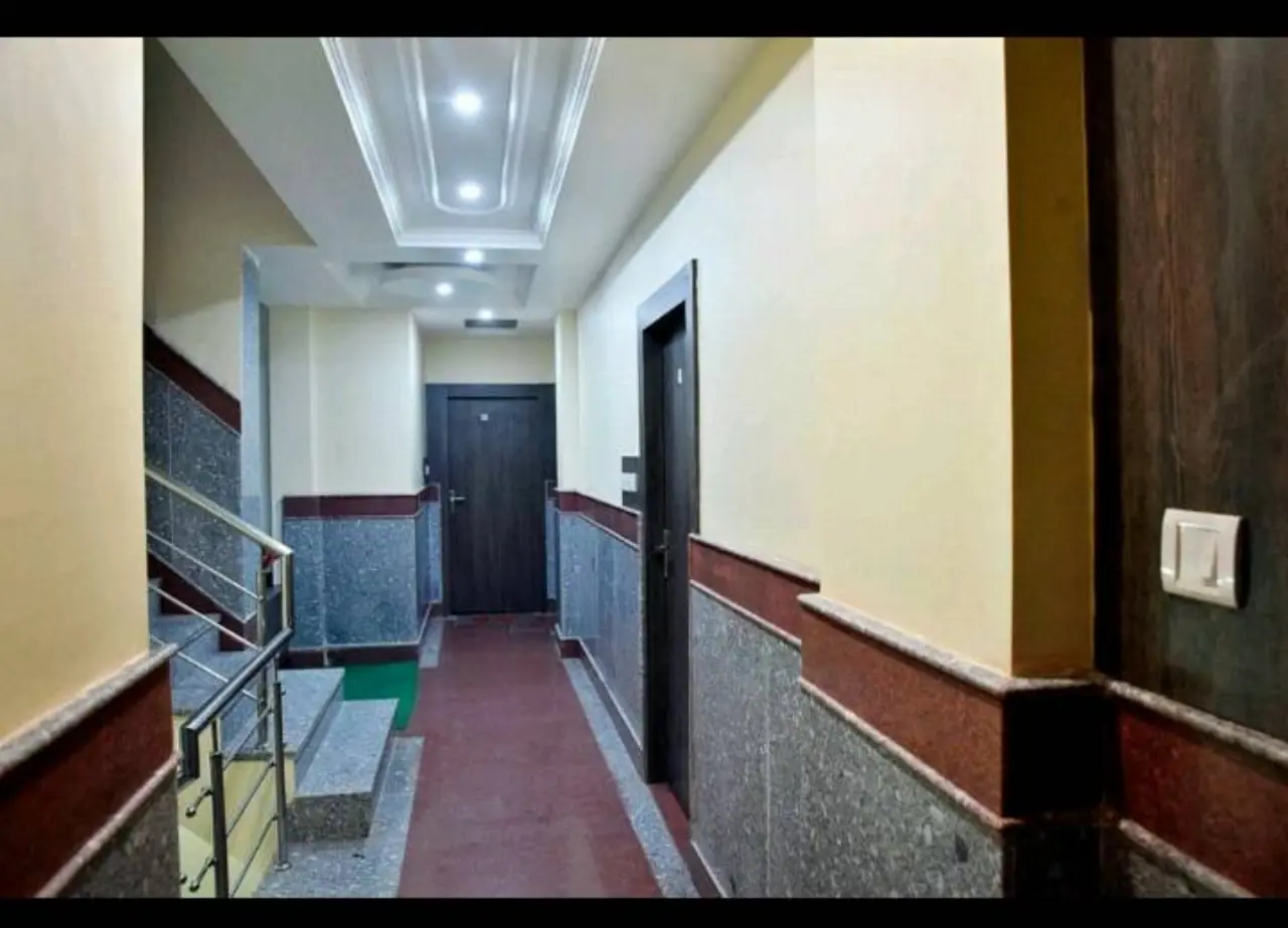 Hotel Galaxy upper floor corridor